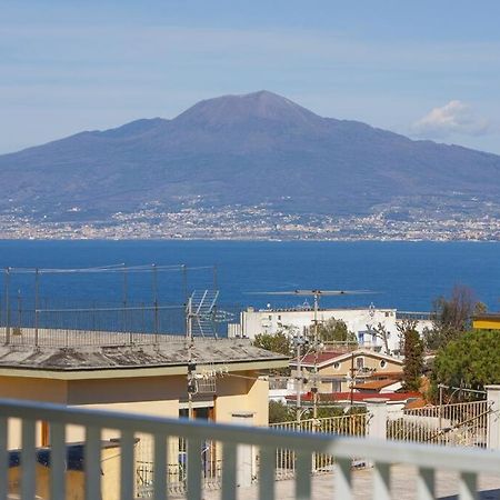Super Attico Vista Mare Con Piscina Daire Sorrento Dış mekan fotoğraf