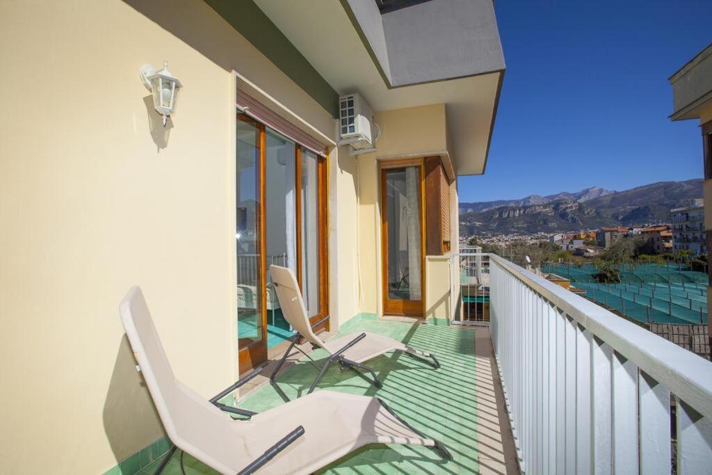 Super Attico Vista Mare Con Piscina Daire Sorrento Dış mekan fotoğraf