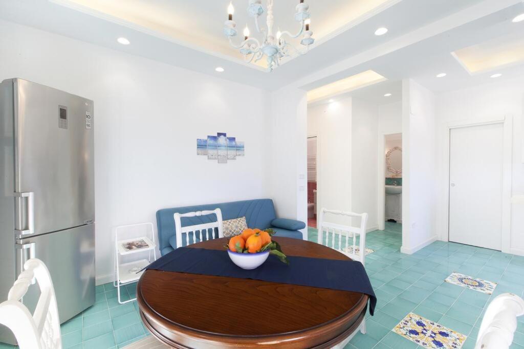 Super Attico Vista Mare Con Piscina Daire Sorrento Dış mekan fotoğraf