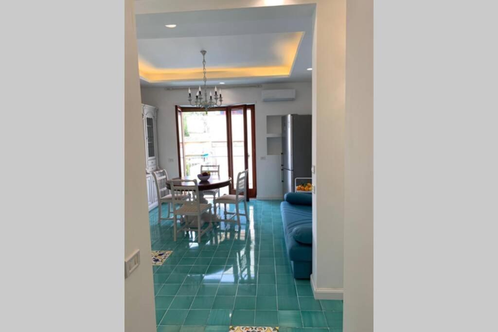 Super Attico Vista Mare Con Piscina Daire Sorrento Dış mekan fotoğraf