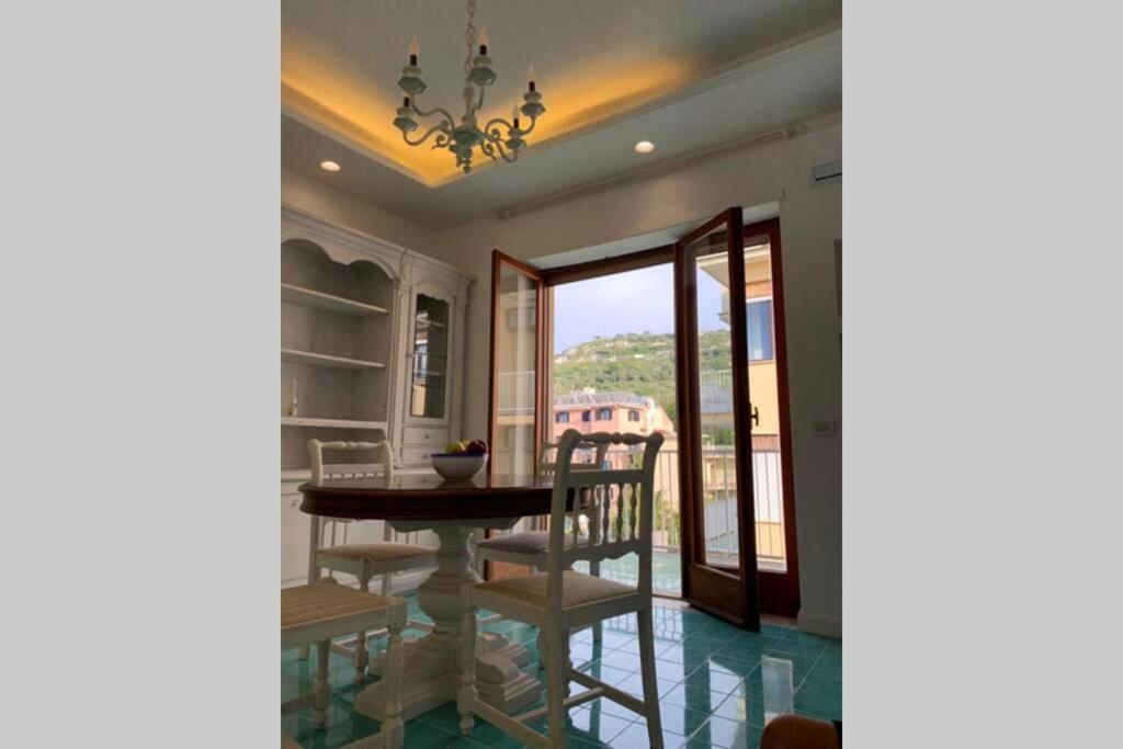 Super Attico Vista Mare Con Piscina Daire Sorrento Dış mekan fotoğraf
