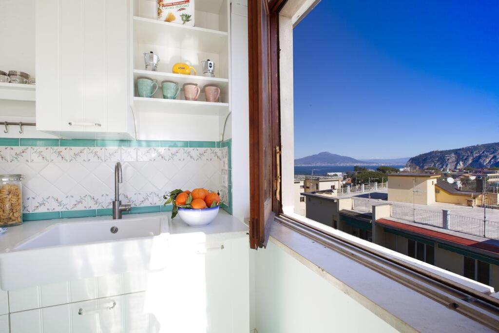 Super Attico Vista Mare Con Piscina Daire Sorrento Dış mekan fotoğraf