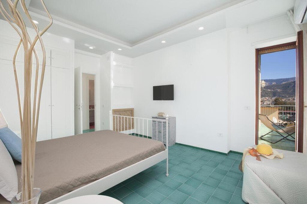 Super Attico Vista Mare Con Piscina Daire Sorrento Dış mekan fotoğraf