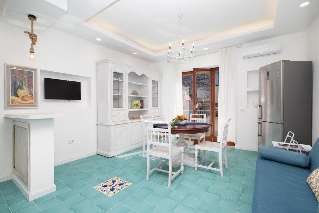 Super Attico Vista Mare Con Piscina Daire Sorrento Dış mekan fotoğraf